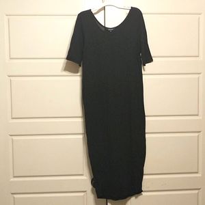 Black ribbed maternity dress